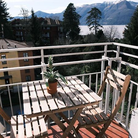 Studio With Lake And Montains Views Free Parking Luino Exterior photo